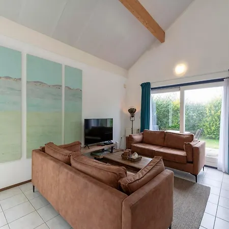 Charming Near Sandy *